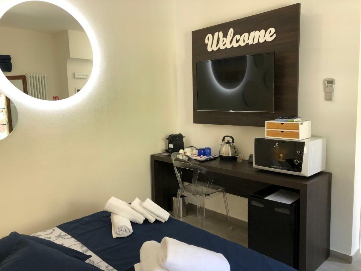 L'Antica Corte Lazzago Rooms Комо Екстериор снимка