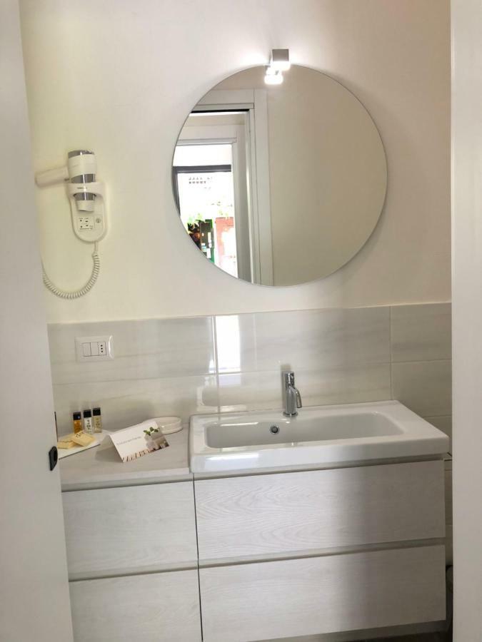 L'Antica Corte Lazzago Rooms Комо Екстериор снимка